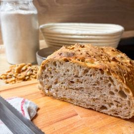 Schnelles Brot mit Nüssen